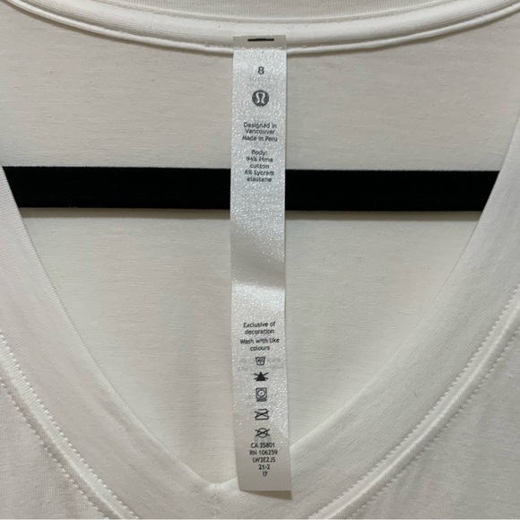 Lululemon 🍋 side v neck tee. - Picture 6 of 6